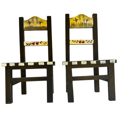 Lot 2 Small Doll Chairs and Clock (untested, uses battery)