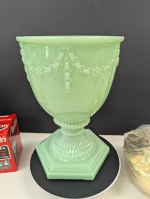 Sale Photo Thumbnail #2381: Aladdin Green Florentine Kerosene Oil Lamp Moonstone Jade Jadiete Glass Vase