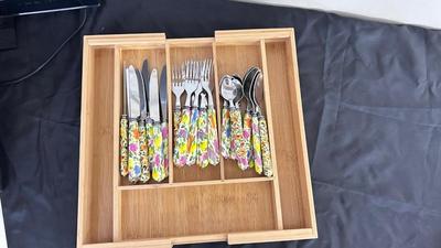 ADJUSTABLE BAMBOO UTENSIL TRAY, AND COLORFUL FLATWARE