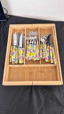 ADJUSTABLE BAMBOO UTENSIL TRAY, AND COLORFUL FLATWARE