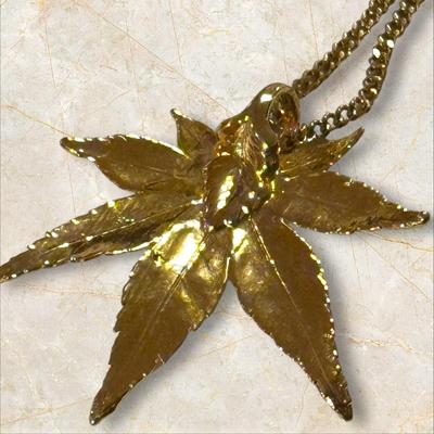 Costume Jewelry Lot of Gold Colored PIeces