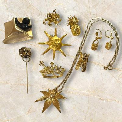 Costume Jewelry Lot of Gold Colored PIeces