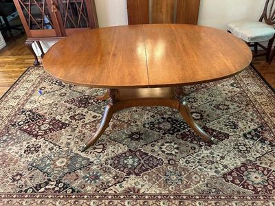 DINING ROOM TABLE WITH 2 ARM CHAIRS, 6 SIDE CHAIRS AND 3 TABLE LEAVES