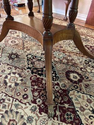 DINING ROOM TABLE WITH 2 ARM CHAIRS, 6 SIDE CHAIRS AND 3 TABLE LEAVES