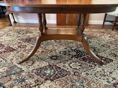 DINING ROOM TABLE WITH 2 ARM CHAIRS, 6 SIDE CHAIRS AND 3 TABLE LEAVES