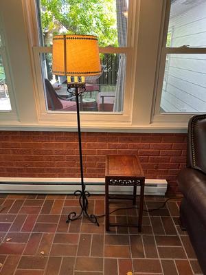 FLOOR LAMP AND SIDE TABLE