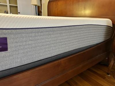 ETHAN ALLEN “CHLOE” SLEIGH STYLE KING BED WITH “PURPLE.3” MATTRESS