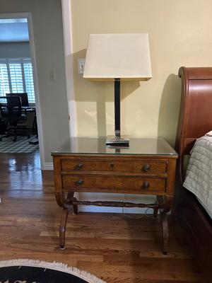 ETHAN ALLEN 2 DRAWER “CONNOLLY” NIGHTSTAND WITH LAMP