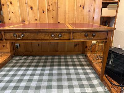 3 PANEL LEATHER TOP DESK WITH 3 DRAWERS PLUS ADJUSTABLE DESK CHAIR