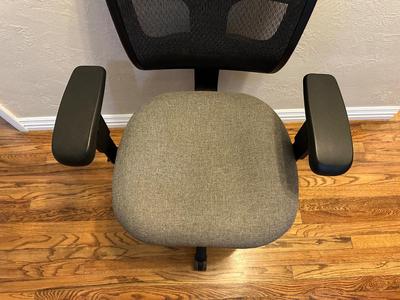 MESH MID BACK ERGONOMIC OFFICE CHAIR