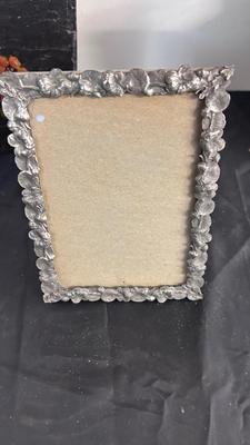 FALL IS IN THE AIR FOR THESE PRETTY IN SEASONAL DECORATIONS AND A LOVELY ANTIQUE WOODEN BOX