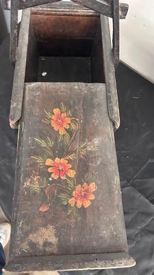 FALL IS IN THE AIR FOR THESE PRETTY IN SEASONAL DECORATIONS AND A LOVELY ANTIQUE WOODEN BOX
