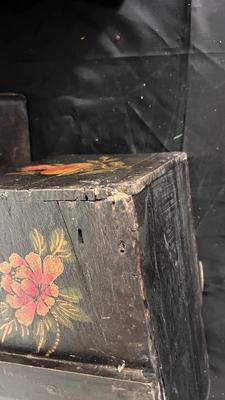 FALL IS IN THE AIR FOR THESE PRETTY IN SEASONAL DECORATIONS AND A LOVELY ANTIQUE WOODEN BOX