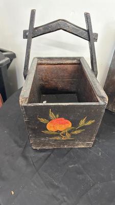 FALL IS IN THE AIR FOR THESE PRETTY IN SEASONAL DECORATIONS AND A LOVELY ANTIQUE WOODEN BOX