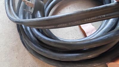 RV 220 CORD AND JUMPER CABLES