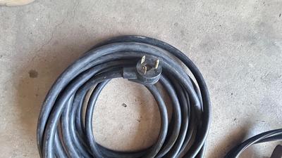 RV 220 CORD AND JUMPER CABLES