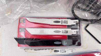6AMP CHICAGO ELECTRIC RECIPROCATING SAW WITH ROTATING HANDLE, AND NEW BLADES