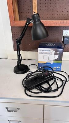 WESTINGHOUSE OUTDOOR SECURITY MOTION, LIGHT TABLE, LAMP, AND POWER STRIP