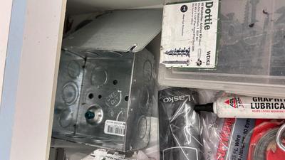178 GARAGE DRAWER FULL OF NEEDFUL THINGS
