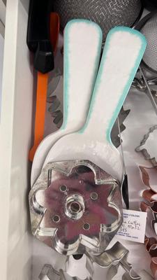 CUTCO KNIVES, A PORCELAIN JUICER, COOKIE CUTTERS AND OTHER HANDY UTENSILS