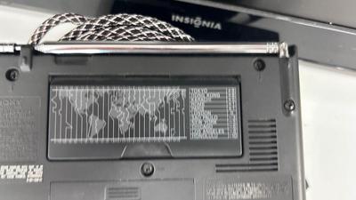 SONY DIGITAL TRANSISTOR RADIO, 22” INSIGNIA MONITOR/TELEVISION