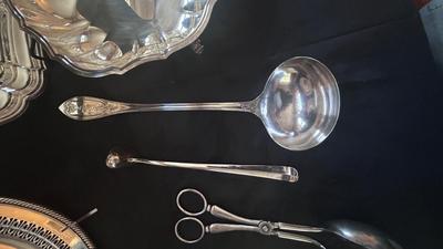 SERVE YOUR THANKSGIVING DINNER WITH THESE LOVELY SILVER PLATE SERVING ITEMS