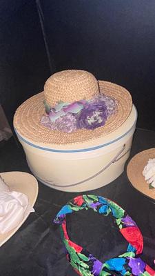 LOVEY LADIES HATS AND VTG HAT BOX