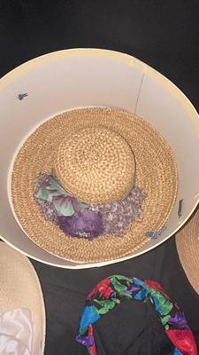 LOVEY LADIES HATS AND VTG HAT BOX