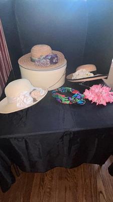 LOVEY LADIES HATS AND VTG HAT BOX