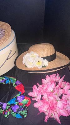 LOVEY LADIES HATS AND VTG HAT BOX