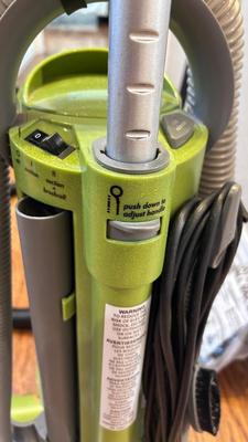 SIMPLICITY SPORT VACUUM & EUREKA BAGLESS UPRIGHT VACUUM