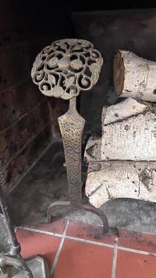 HAMMERED MEDALLION ANDIRONS AND MATCHING FIREPLACE TOOLS