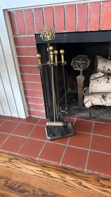HAMMERED MEDALLION ANDIRONS AND MATCHING FIREPLACE TOOLS