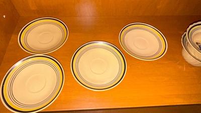WEDGWOOD Etruria ENGLAND HAND PAINTED PEASANT PATTERN RICH AND FISCHER 5th AVE