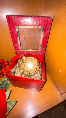 WATERFORD GLASS CHRISTMAS ORNAMENTS AND DECORATIVE CENTERPIECE