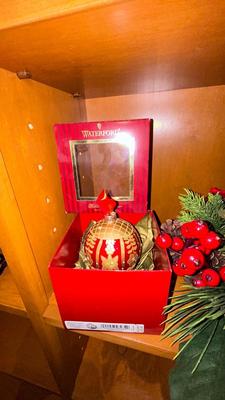 WATERFORD GLASS CHRISTMAS ORNAMENTS AND DECORATIVE CENTERPIECE