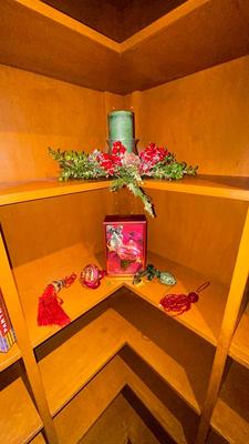 PRETTY HAND PAINTED GLASS ORNAMENTS AND CENTERPIECE