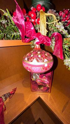 PRETTY HAND PAINTED GLASS ORNAMENTS AND CENTERPIECE