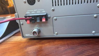 KENWOOD R-2000 COMMUNICATIONS RECEIVER RADIO, BOSE COMPUTER SPEAKERS AND BROTHER LABEL MAKER