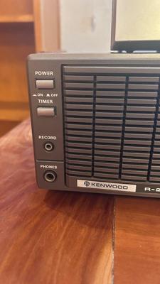 KENWOOD R-2000 COMMUNICATIONS RECEIVER RADIO, BOSE COMPUTER SPEAKERS AND BROTHER LABEL MAKER