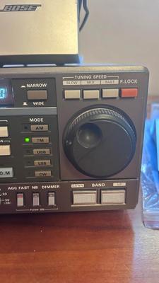 KENWOOD R-2000 COMMUNICATIONS RECEIVER RADIO, BOSE COMPUTER SPEAKERS AND BROTHER LABEL MAKER