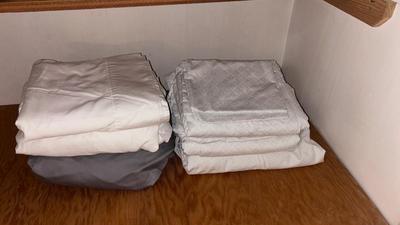 VERY NICE QUALITY QUEEN AND FULL SIZED SHEETS