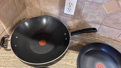 LIKE NEW T-FAL FRYING PANS AND WOK