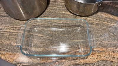 BAKING SHEET, STAINLESS STEEL COOKWARE AND PYREX CASSEROLE/CAKE PAN