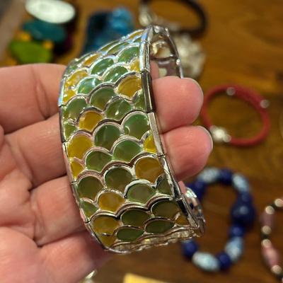 Lot of Lots of Bracelets! and a Few Misc Jewelry Pieces