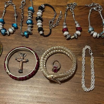 Lot of Lots of Bracelets! and a Few Misc Jewelry Pieces