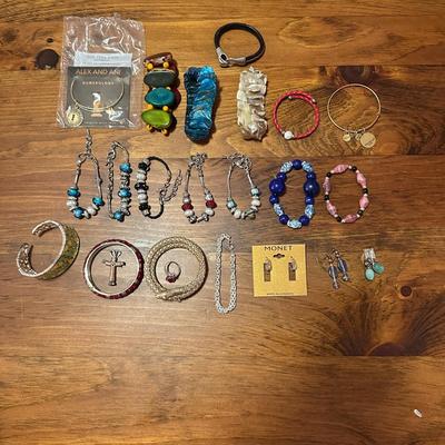 Lot of Lots of Bracelets! and a Few Misc Jewelry Pieces