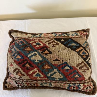 Throw Pillows (BB1-BM)