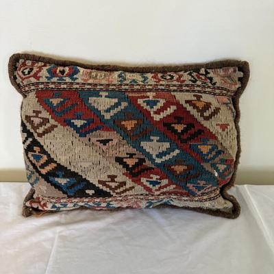 Throw Pillows (BB1-BM)