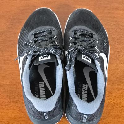 LOT 171W: Two Pairs of Sneakers